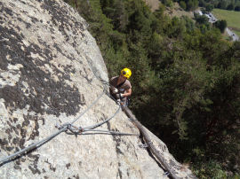 Samuel su parte iniziale della Ferrata di Covarey (48219 bytes)